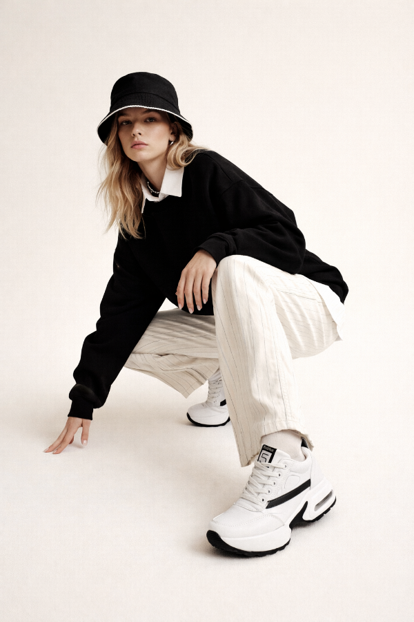 WOMEN’S ELEVATOR SHOES